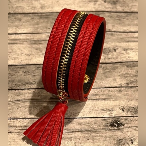 BLACK NEW BOHO LEATHER SNAP BRACELETS SUPER CUTE LAYERED OR ALONE GREAT GI… - Picture 2 of 5